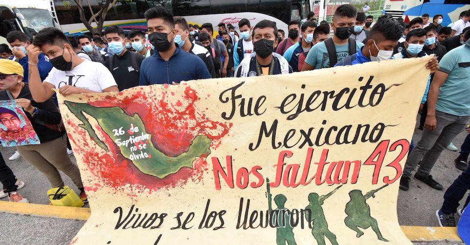 Caso Ayotzinapa: ordenan detener a mandos militares y autoridades de Guerrero