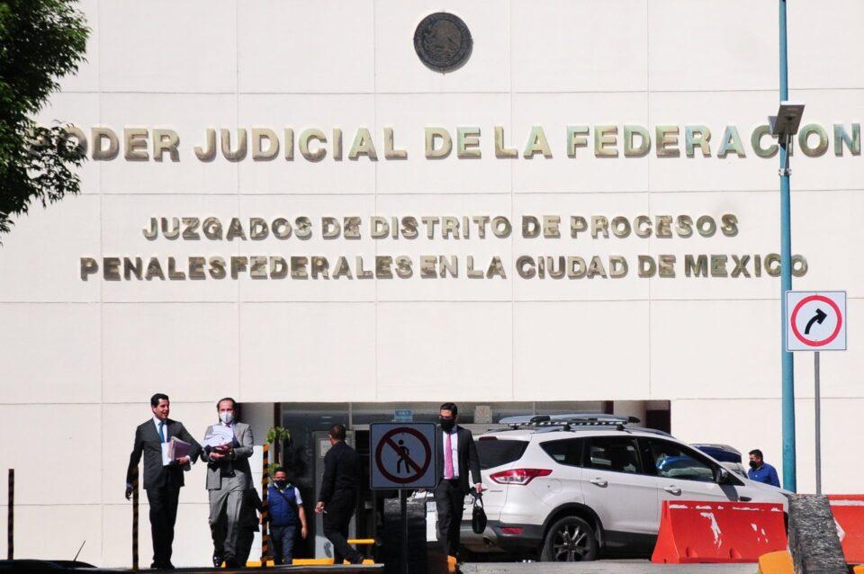 Exoneran a abogados acusados de extorsión y presuntamente ligados a Scherer