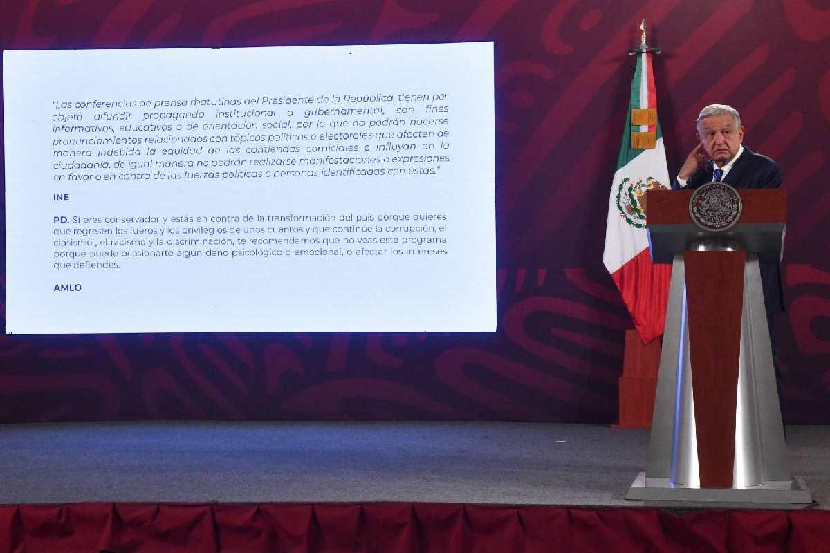 AMLO responde al INE con propio mensaje de advertencia: “Si eres conservador, no veas este programa"