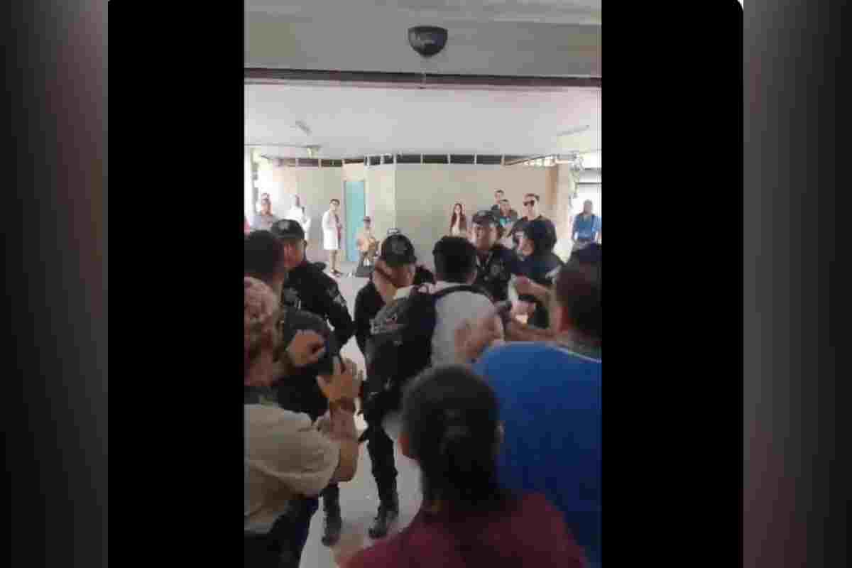 personal-medico-y-seguridad-imss-en-jalisco-se-agarran-a-golpes